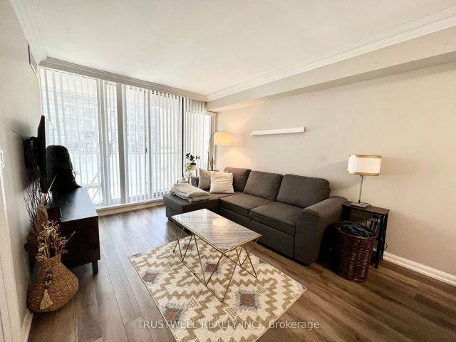 739 - 111 Elizabeth St