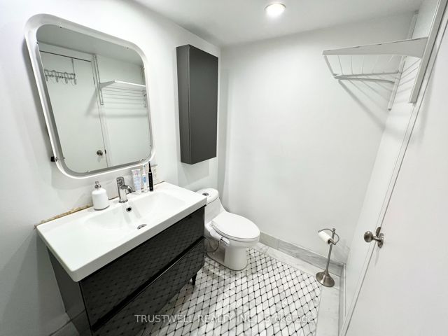739 - 111 Elizabeth St