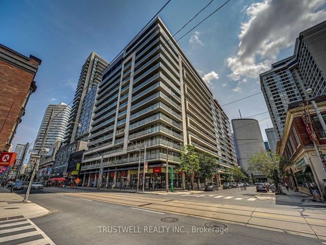 739 - 111 Elizabeth St