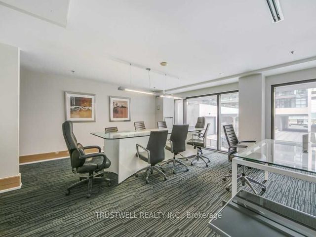 739 - 111 Elizabeth St