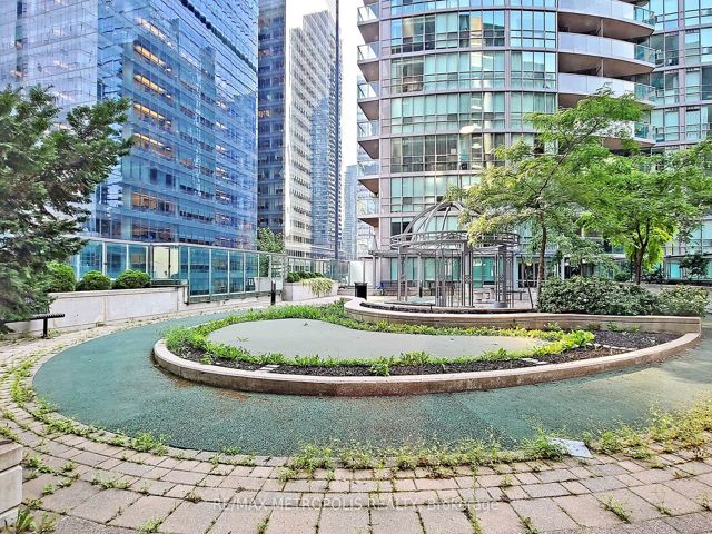 319 - 51 Lower Simcoe St