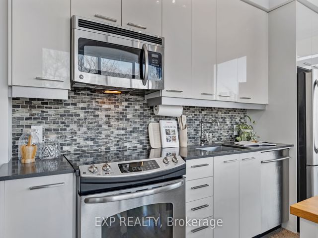 409 - 510 King St E