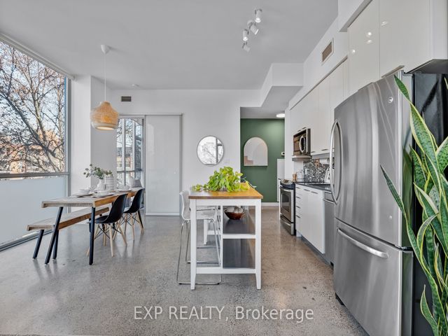 409 - 510 King St E