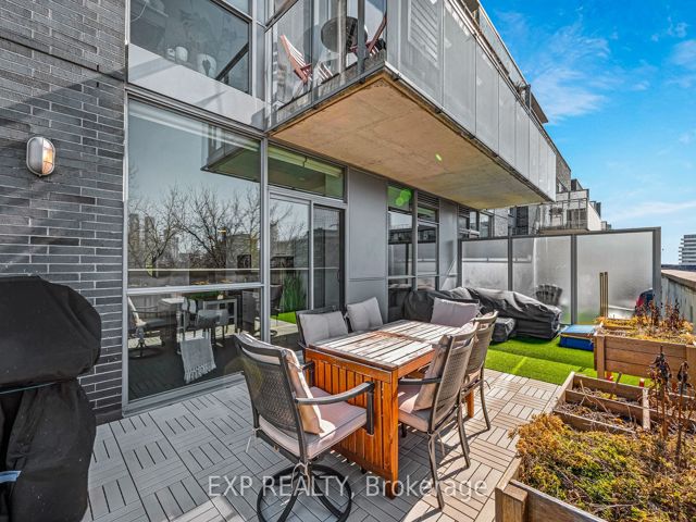 409 - 510 King St E