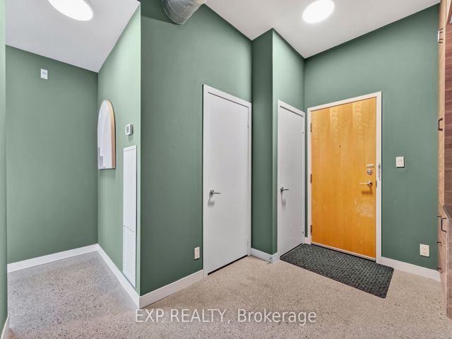409 - 510 King St E