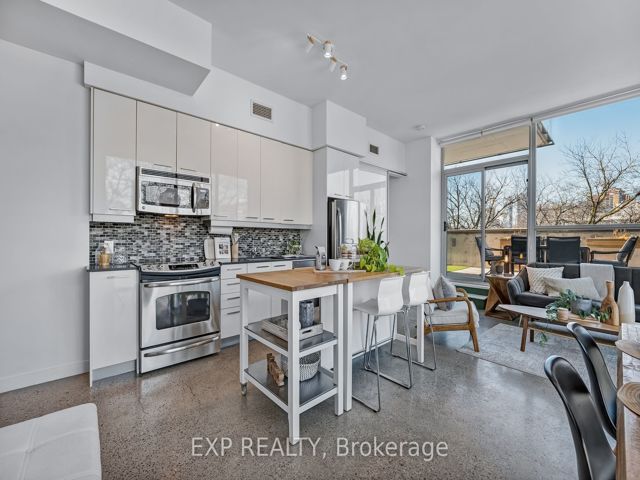 409 - 510 King St E