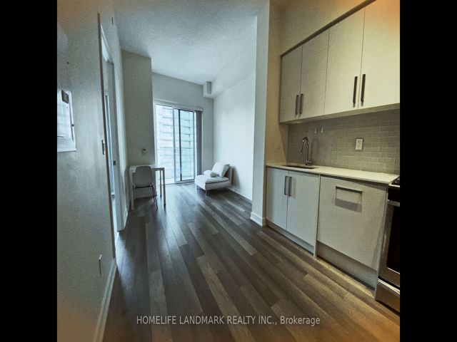 1409 - 5180 Yonge St