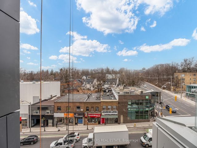 627 - 2020 Bathurst St