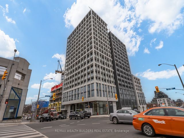 627 - 2020 Bathurst St