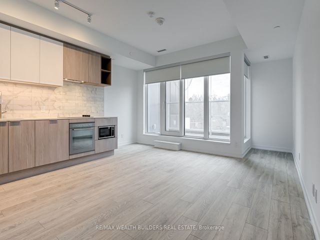 627 - 2020 Bathurst St