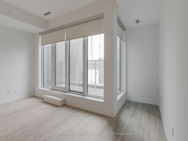 627 - 2020 Bathurst St