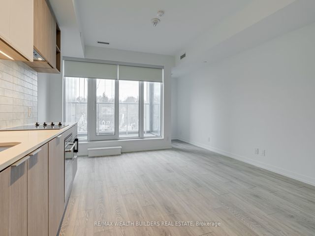 627 - 2020 Bathurst St