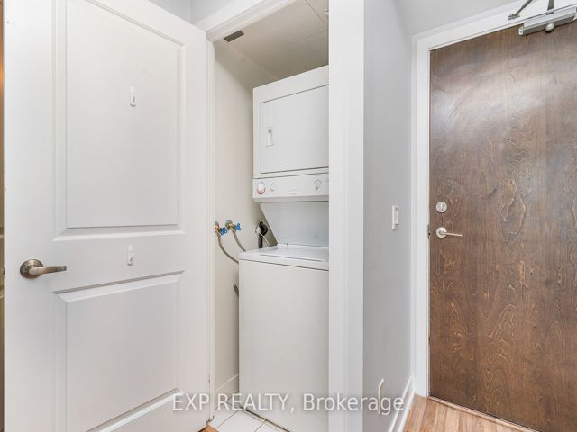 1810 - 50 Lynn Williams St