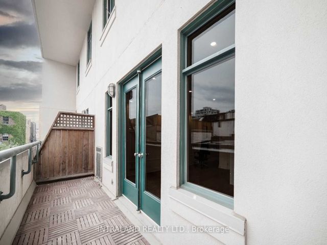 301 - 500 Richmond St W