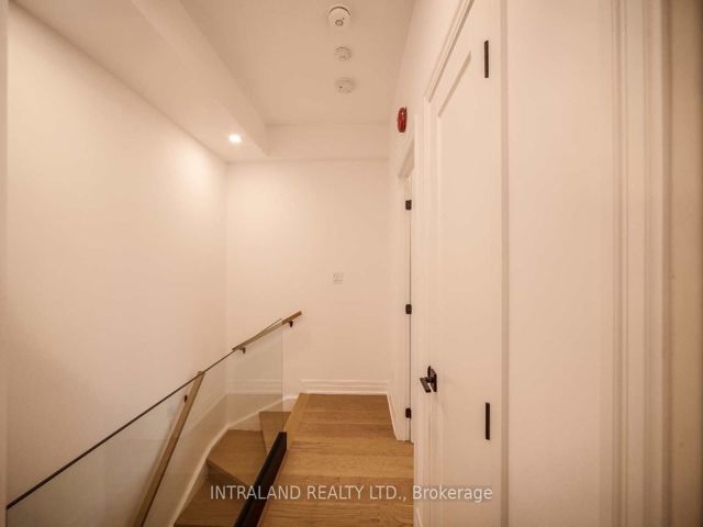 301 - 500 Richmond St W