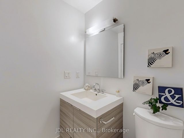 3107 - 318 Richmond St W