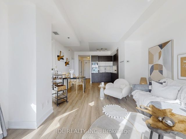 3107 - 318 Richmond St W
