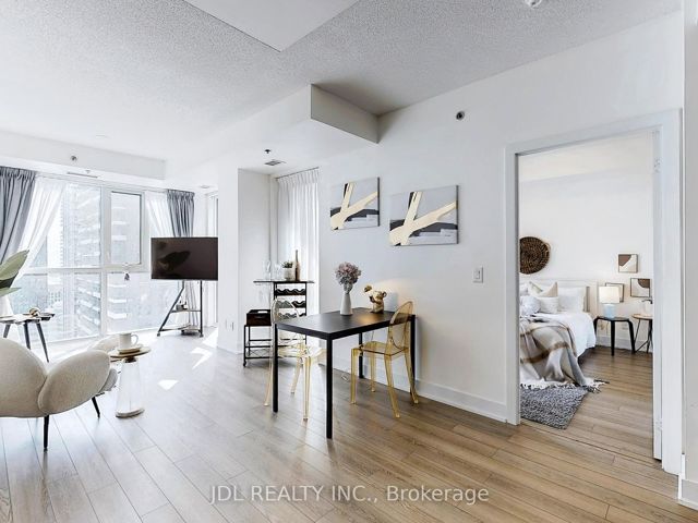 3107 - 318 Richmond St W