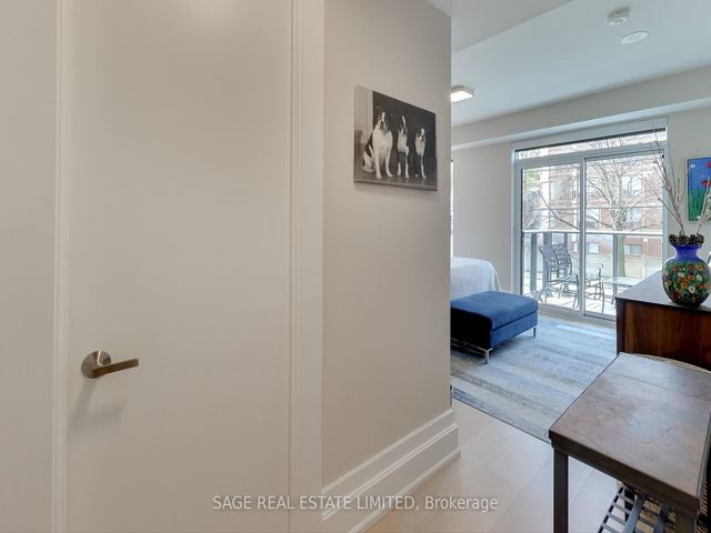 206 - 3 Southvale Dr