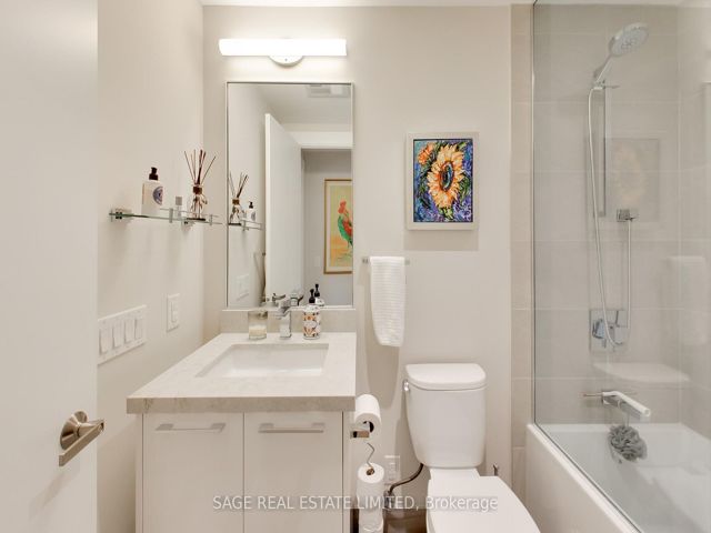 206 - 3 Southvale Dr
