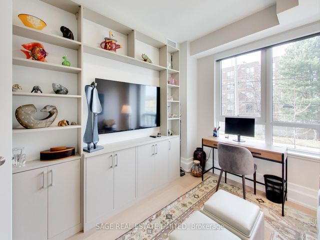 206 - 3 Southvale Dr