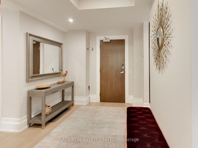 206 - 3 Southvale Dr