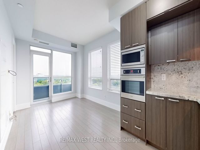 1427 - 120 Harrison Garden Blvd