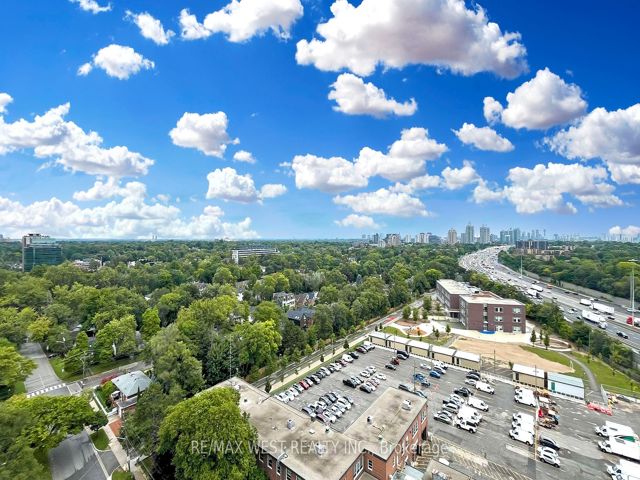 1427 - 120 Harrison Garden Blvd