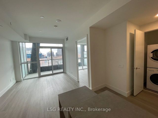 515 - 625 Sheppard Ave E