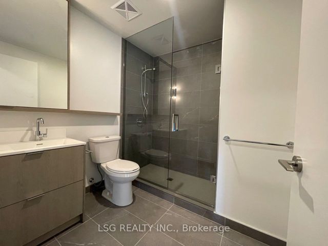 515 - 625 Sheppard Ave E
