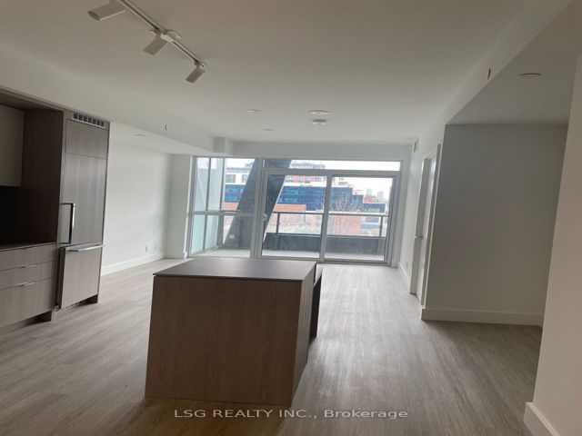 515 - 625 Sheppard Ave E