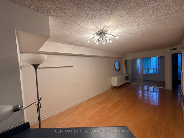 1212 - 8 Hillcrest Ave