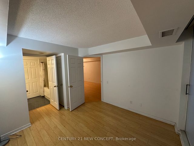 1212 - 8 Hillcrest Ave