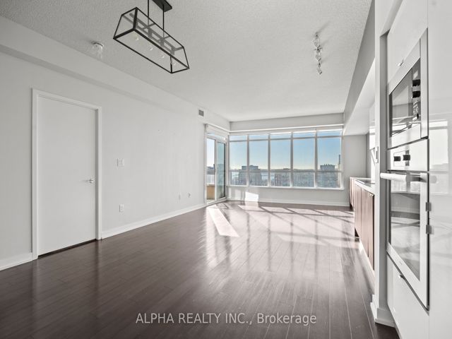 1001 - 151 Dan Leckie Way