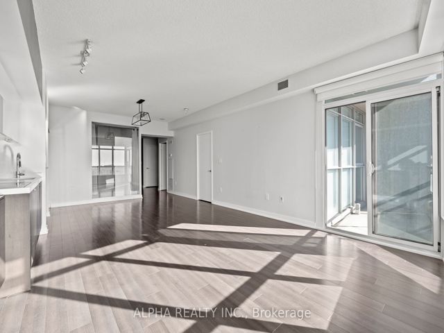 1001 - 151 Dan Leckie Way