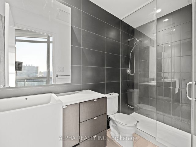1001 - 151 Dan Leckie Way