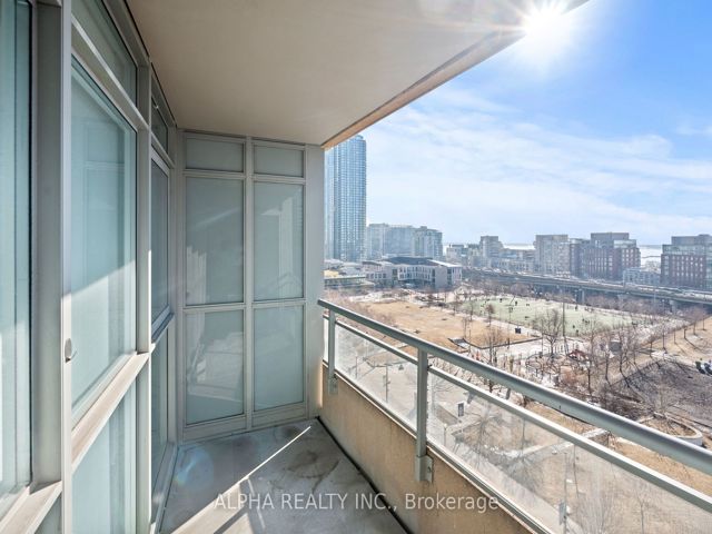 1001 - 151 Dan Leckie Way