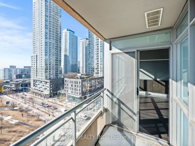 1001 - 151 Dan Leckie Way