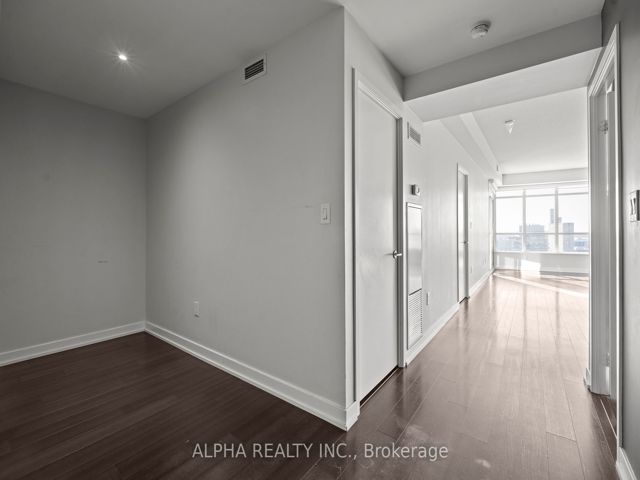1001 - 151 Dan Leckie Way