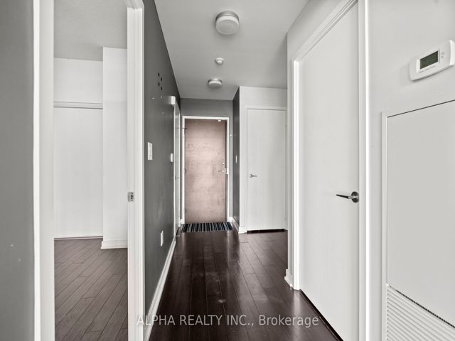 1001 - 151 Dan Leckie Way