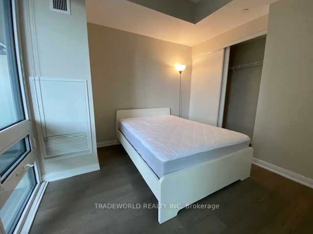 1205 - 42 Charles St E