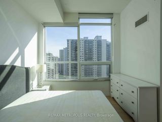 1704 - 500 Sherbourne St