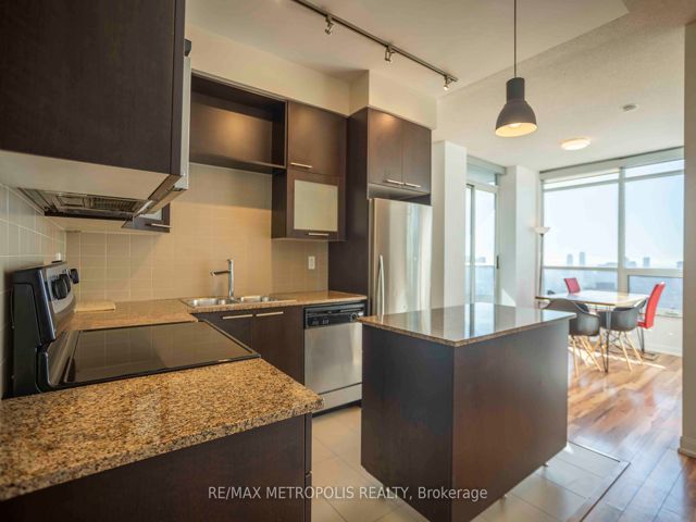 1704 - 500 Sherbourne St