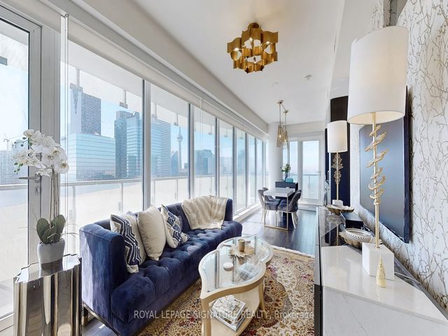 4409 - 197 Yonge St