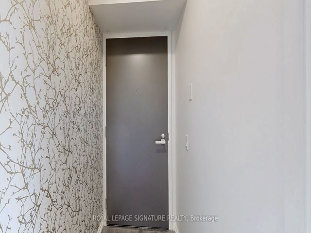 4409 - 197 Yonge St