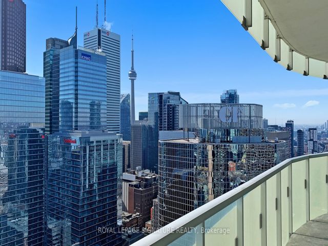 4409 - 197 Yonge St