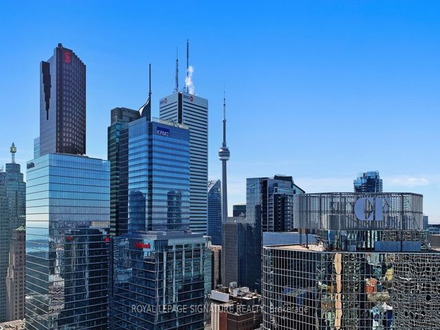 4409 - 197 Yonge St