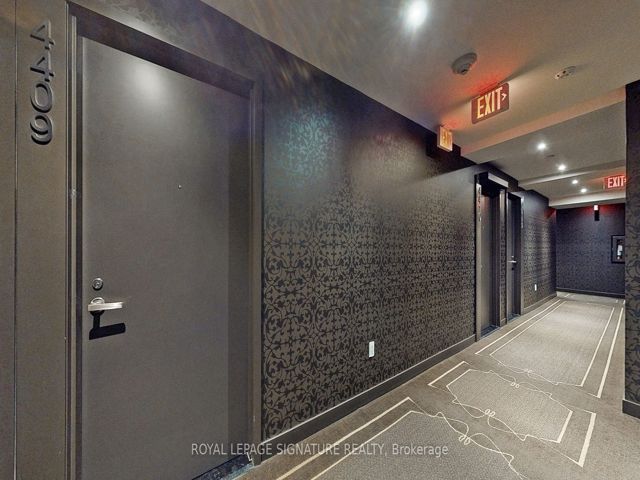 4409 - 197 Yonge St