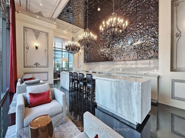 4409 - 197 Yonge St