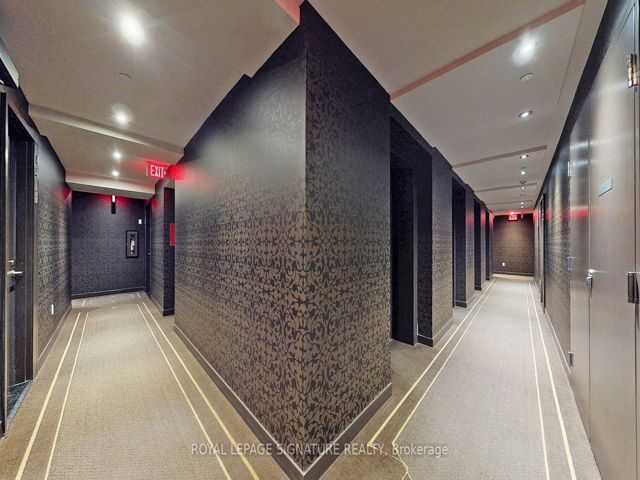 4409 - 197 Yonge St